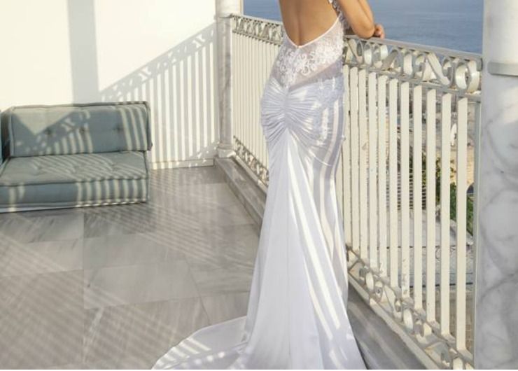 Mediterranean bridal style