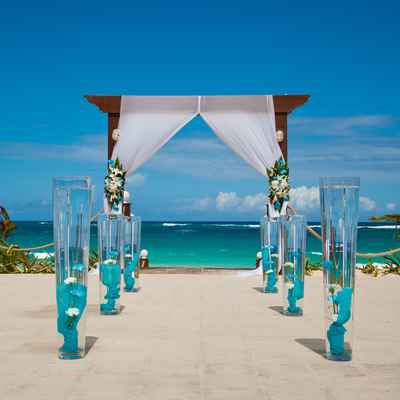 Beach blue wedding ceremony decor