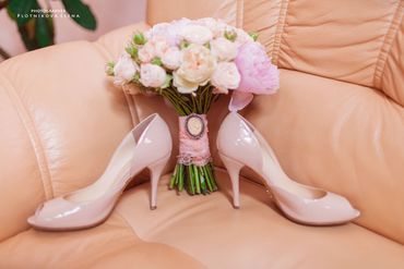 Ivory bridal style Ivory bridal style