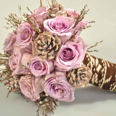 Winter pink rose wedding bouquet