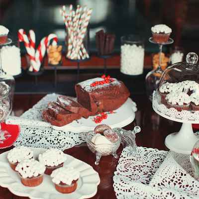 Winter brown wedding cupcakes