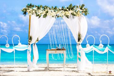 Beach blue wedding ceremony decor