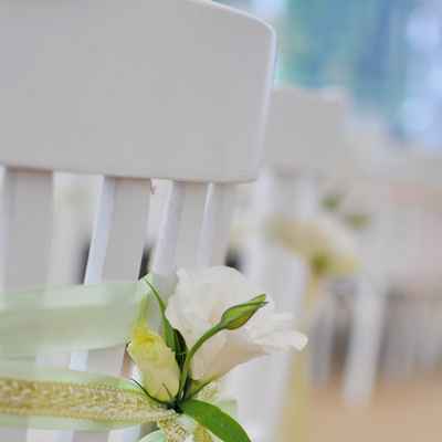 Green wedding floral decor