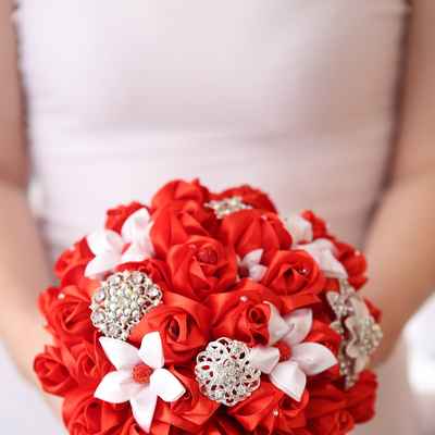Red alternative wedding bouquet