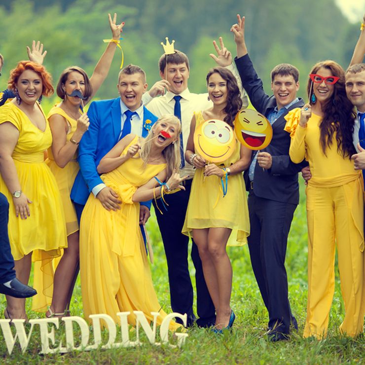 Bridesmaids in yellow