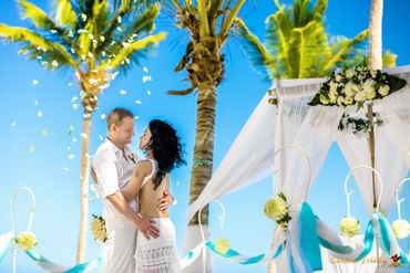 Beach blue real weddings