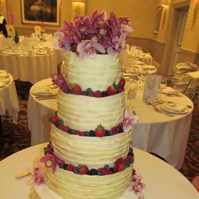 Fruit white wedding cakes