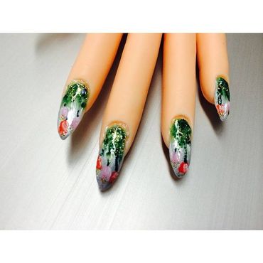 Green wedding nail design
