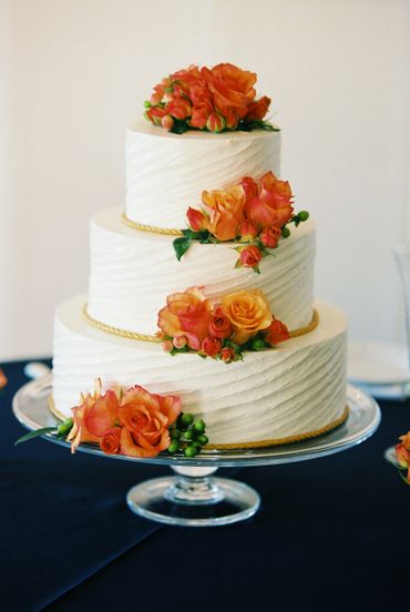 White wedding cakes White wedding cakes