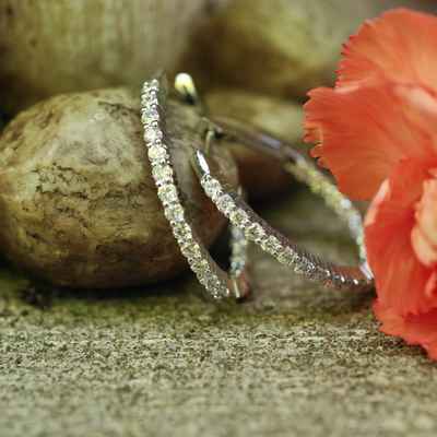Bracelets, earrings, necklaces & other jewellery