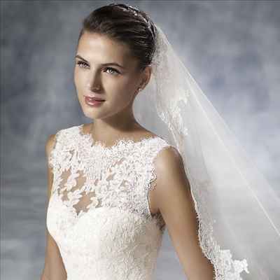 Ivory lace wedding dresses