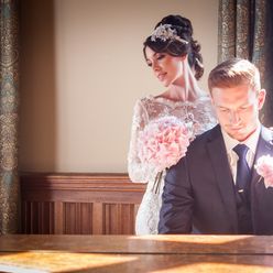 Overseas wedding photo session ideas