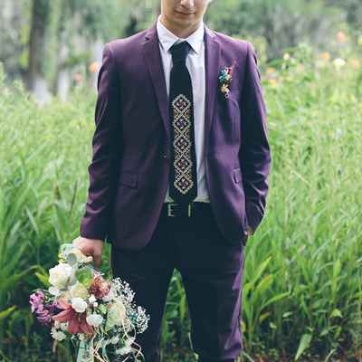 Outdoor purple wedding photo session ideas