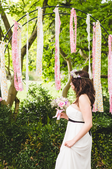 Outdoor pink wedding photo session decor