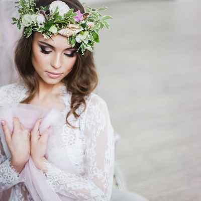 Overseas white bridal hair and make-up