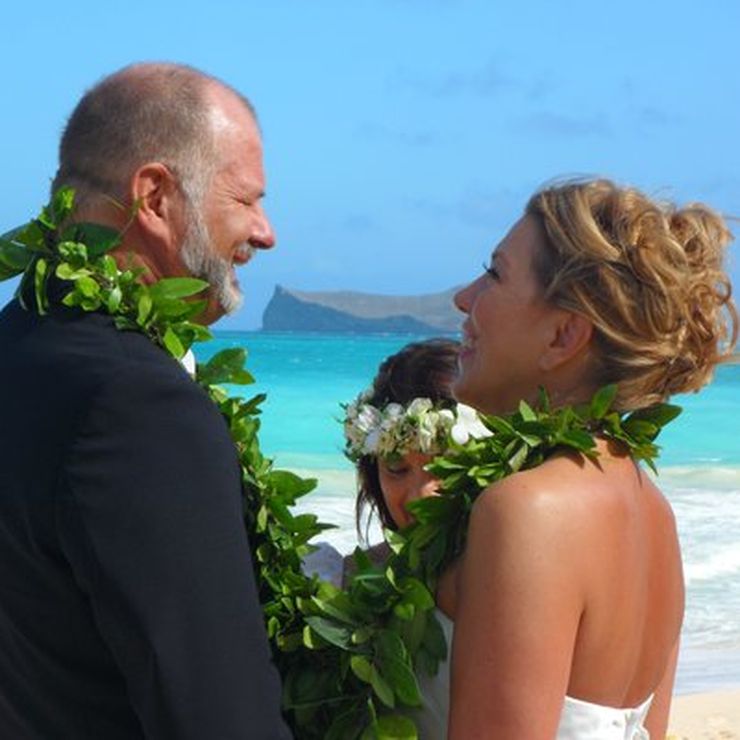 Hawaiian Weddings by Kahu Pōmaikaʻi