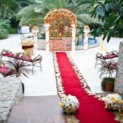 Orange wedding ceremony decor