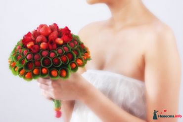 Fruit red alternative wedding bouquet