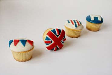 English red wedding cupcakes