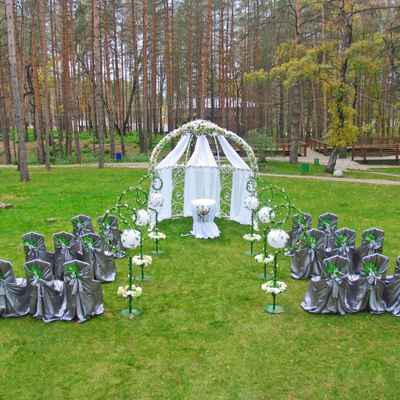 Grey wedding ceremony decor