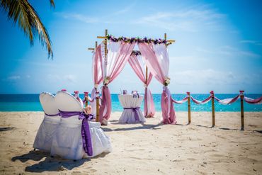 Overseas purple wedding ceremony decor