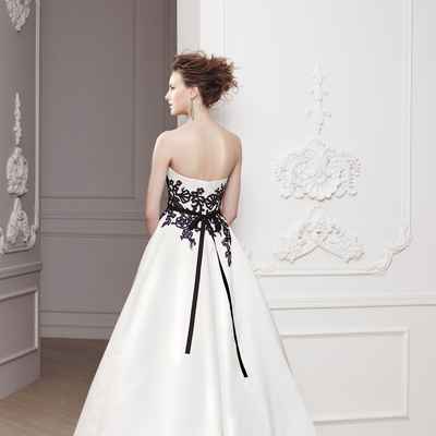Black bridal style