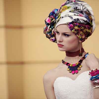 Ethnical pink wedding accessories